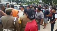 Viral Video Mobil Pejabat Batam Diadang Pelansir BBM, Nyaris Baku Hantam