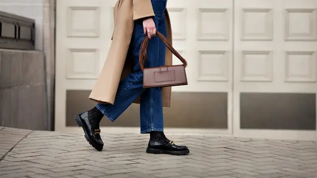 Nggak Harus Hitam Putih, Ini Rekomendasi Outfit untuk Interview yang Stylish Tapi Tetap Sopan