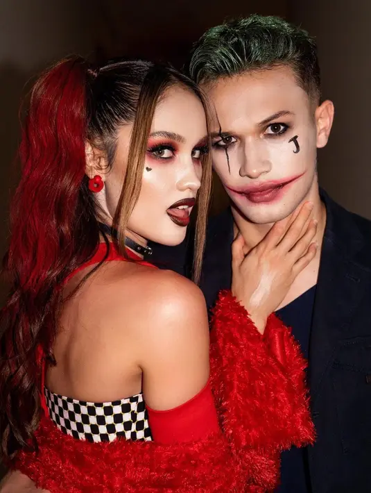 Sebelumnya, momen kebersamaan keduanya dalama cara Halloween juga sempat mencuri perhatian netizen. Pasalnya, keduanya tampil kompak sebagai Harley Quinn serta Joker hingga memperlihatkan kedekatan di media sosial. (Liputan6.com/IG/@claurakiehl)