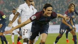 1. Edinson Cavani (Paris-Saint-Germain) - 13 Gol (2 Penalti). (AP/Michel Euler)