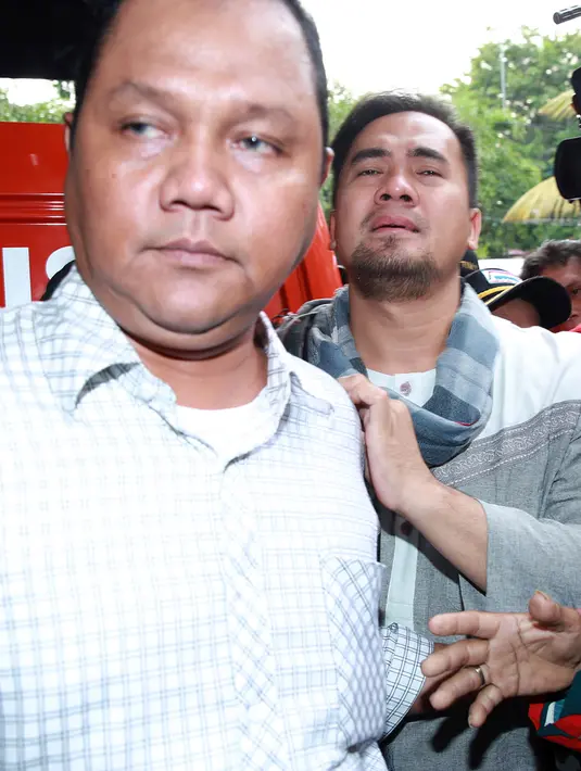Setelah resmi ditetapkan sebagai tersangka, Saipul Jamil menunjuk pengacara demi mendampingi saat menjalani proses hukum. (Deki Prayoga/Bintang.com)