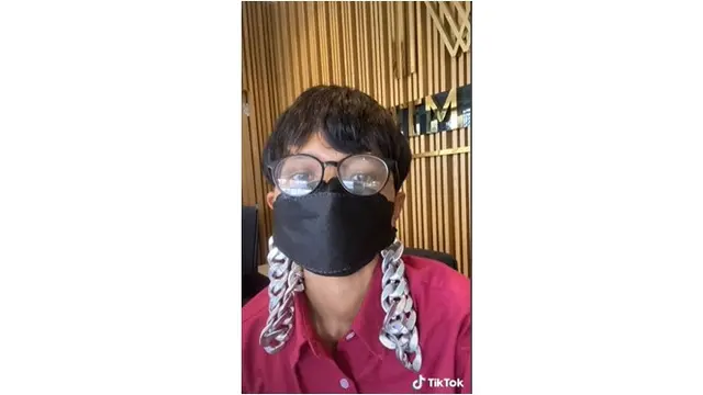 Sebulan Menunggu, Pria Ini Kaget Konektor Masker yang Dibeli Tak Sesuai Pesanan