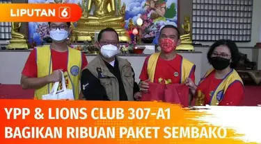 Jelang Hari Raya Imlek, YPP SCTV-Indosiar dan Lions Club 307-A1 menyalurkan ribuan paket sembako untuk umat di Vihara Tri Maha Dharma, Teluk Naga, Tangerang. Edukasi mengenai prokes juga dilakukan agar dapat diterapkan dengan tepat saat beribadah.