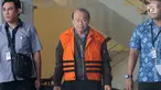 Tersangka kontraktor Susilo Prabowo usai menandatangani berkas P21 di Gedung KPK, Jakarta, Jumat (3/8). Susilo segera disidangkan terkait dugaan suap pada Wali Kota Blitar M Samanhudi Anwar dan Bupati Tulungagung Syahri Mulyo. (Merdeka.com/Dwi Narwoko)