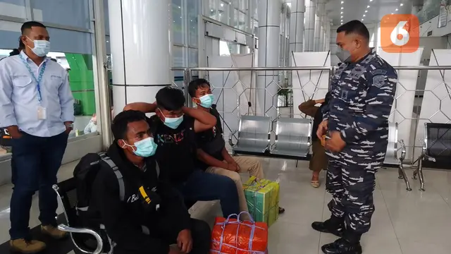 Penumpang Pelabuhan Semayang