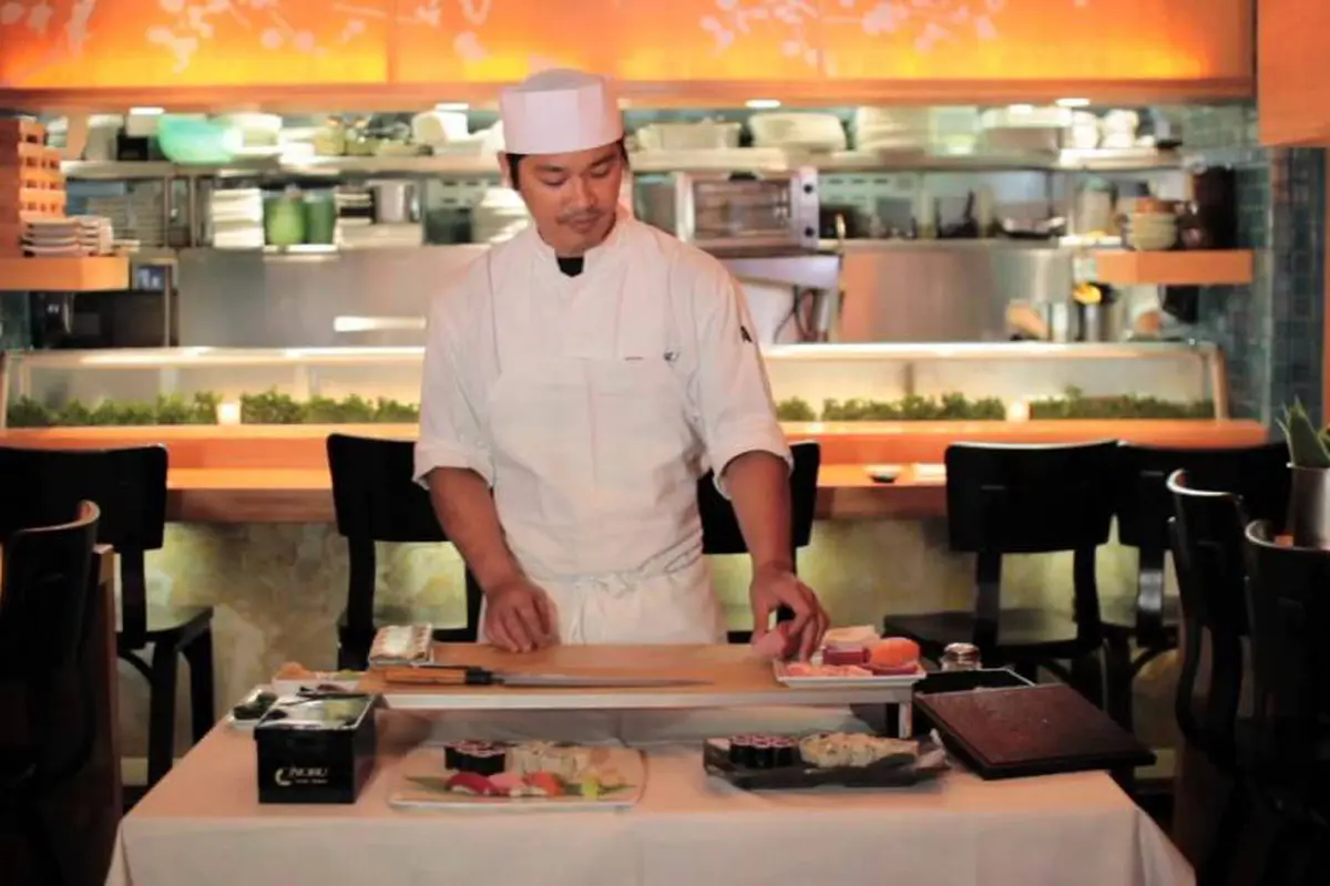 Waduh, Ini Alasan Kenapa Perempuan Nggak Bisa Jadi Sushi 'Master'