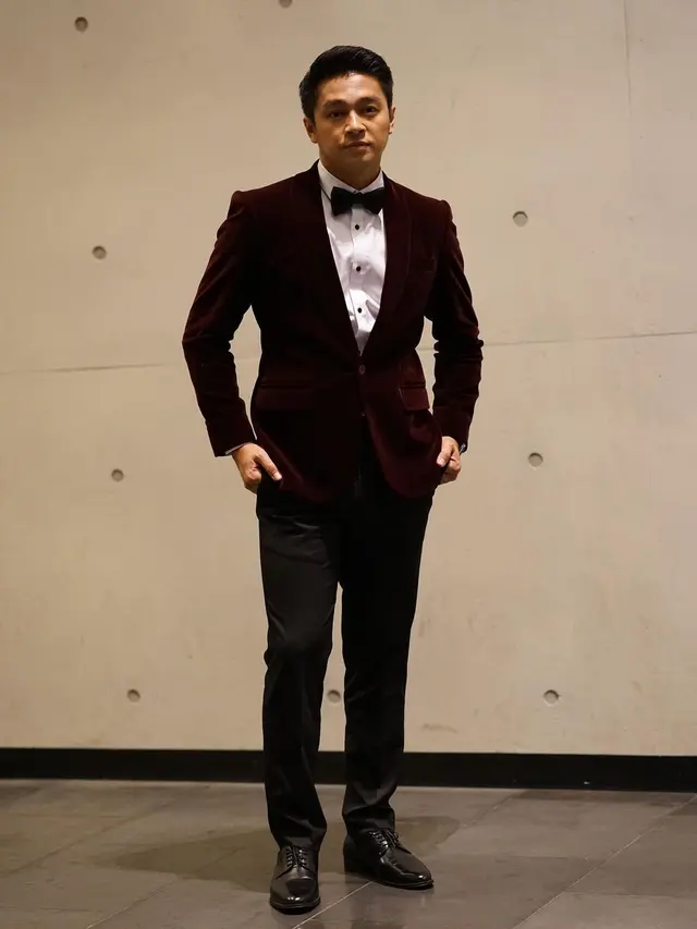 Gaya Deva Mahenra di Busan Film Festival, Dipuji Mirip Oppa Korea