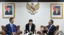 Ketua MPR RI Zulkifli Hasan saat menerima kunjungan delegasi Parlemen China, Jakarta, Selasa (9/12/2014). (Liputan6.com/Andrian M Tunay)