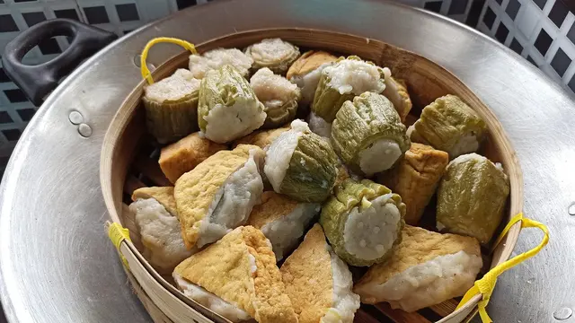 Ilustrasi Siomay Ikan