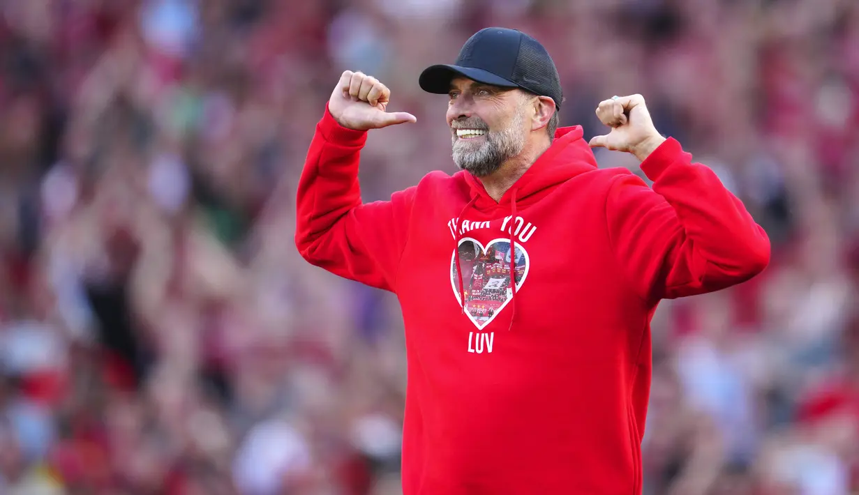 Reaksi manajer Liverpool Jurgen Klopp setelah laga pekan ke-38 Premier League melawan Wolverhampton Wanderers di Stadion Anfield, Minggu (19/5/2024). (AP Photo/Jon Super)