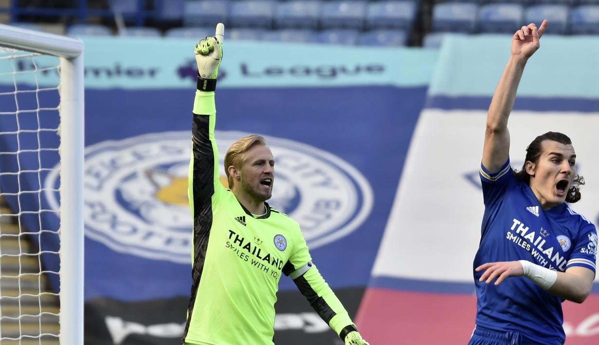 Di babak kedua, Leicester City berusaha mengubah situasi dengan mengganti pemainnya. Namun hal ini tak berhasil karena Arsenal justru bisa mencetak gol lagi pada menit ke-52. (Foto: AP/Pool/Rui Vieira)