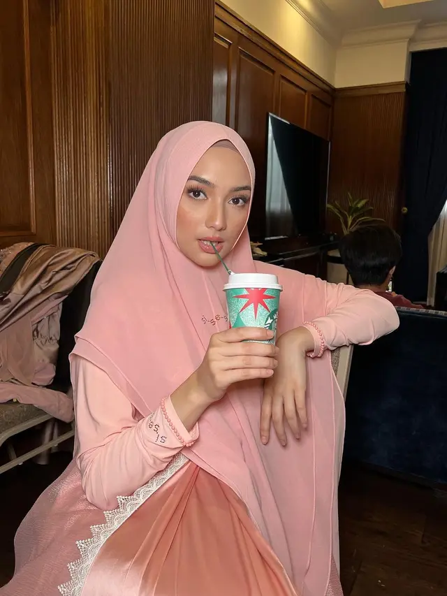 Disangka Oplas, Ini 6 Potret Citra Kirana dengan Makeup Tebal