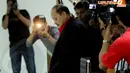 Usai mendengarkan vonis dari Majelis Hakim Pengadilan Tipikor Jakarta, Senin (14/4/2014), terdakwa kasus dugaan suap proyek PLTU Tarahan, Lampung pada 2004 lalu, Izedrik Emir Moeis menyatakan keberatannya. (Liputan6.com/Johan Tallo)