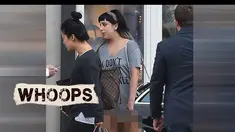 Jika biasanya Lady Gaga tampil dengan gaun-gaun nyentrik nan memukau kali ini pelantun poker face ini terlihat menggunakan kaus abu-abu dipadu dengan high heels pink.Hanya saja ia tidak menggunakan bra dan celana