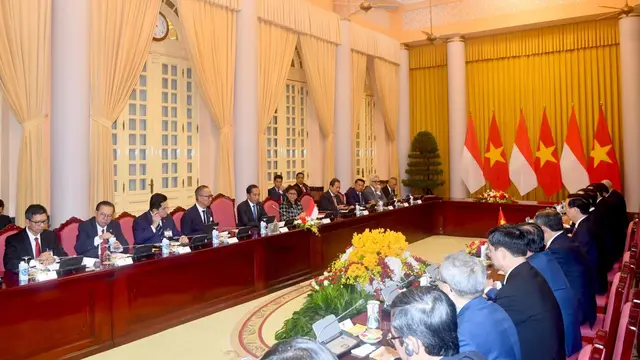Presiden Joko Widodo atau Jokowi mengadakan pertemuan bilateral dengan Presiden Vietnam Vo Van Thuong, pada Jumat, 12 Januari 2024, di Istana Kepresidenan, Hanoi, Vietnam.