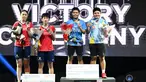 Ganda putri racikan baru Apriyani Rahayu/Siti Fadia Silva Ramadhanti yang baru dipasangkan sekitar dua bulan lalu mampu merebut gelar perdana di ajang BWF Super Series 2022 dengan memenangi Turnamen Malaysia Open 2022. Di partai final yang digelar di Axiata Arena, Kuala Lumpur, Malaysia, Minggu (3/7/2022) mereka menumbangkan pasangan Cina, Zhang Shu Xian/Zheng Yu dengan rubber game. (AFP/Mohd Rasfan)