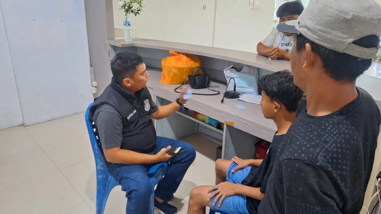 AD alias Ahmad (14) Penumpang KMP Moinit