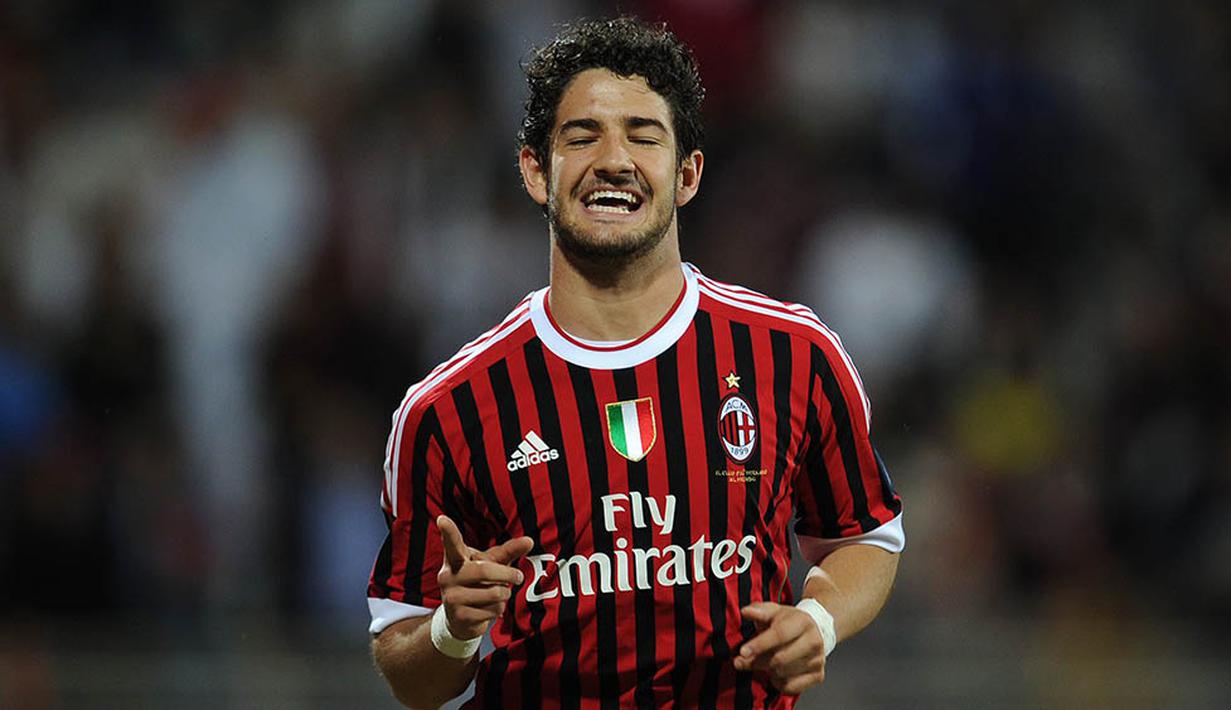 10. Alexandre Pato (AC Milan), jika tidak sering cedera mungkin dirinya tidak akan pernah dibuang oleh Rossoneri. Kemampuan skill yang luar biasa serta naluri mencetak golnya tertutup oleh seringnya The Duck cedera. (AFP/Franck Fife) 
