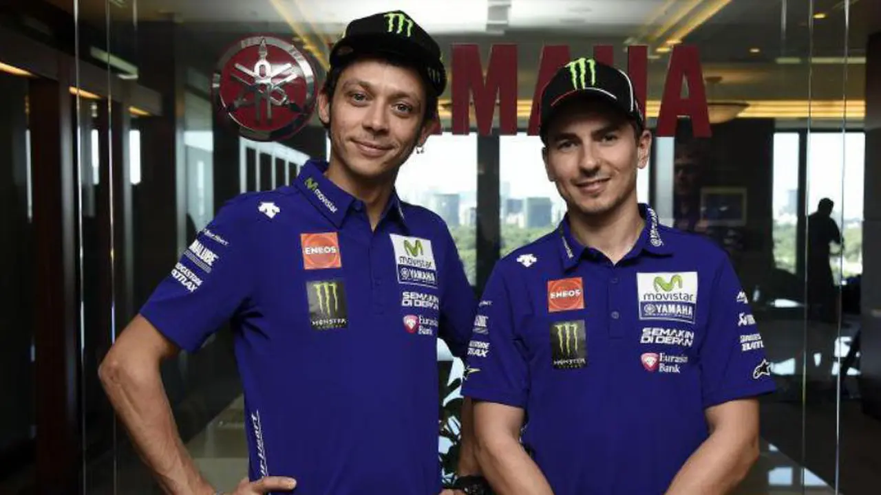 Valentino Rossi dan Jorge Lorenzo