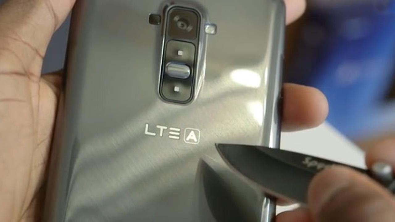 lg-g-flex-131120b.jpg