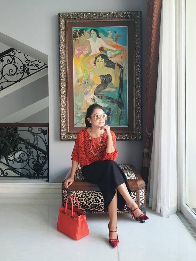 Intip 7 Potret Rumah Mewah Mayangsari yang Bergaya Klasik