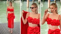 Vanessa Kirby berpose untuk fotografer saat tiba untuk konferensi pers film 'The Son' selama Venice Film Festival 2022 ke-79 di Venesia, Italia, Rabu, 7 September 2022. (AP Photo/Domenico Stinellis)