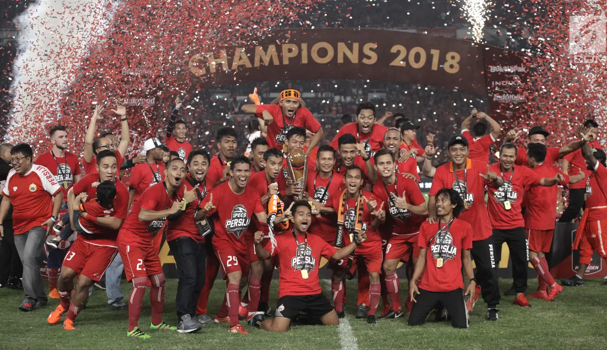 Pemain Persija Jakarta merayakan selebrasi usai laga final Piala Presiden 2018 melawan Bali United di Stadion Utama GBK, Senayan, Jakarta, Sabtu (17/2). Persija menang 3-0 atas Bali United. (Liputan6.com/Arya Manggala)