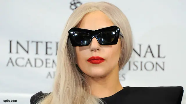 lady-gaga-131028c.jpg