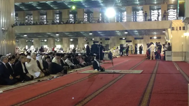 Wapres Jusuf Kalla Salat Idul Adha di Masjid Istiqlal