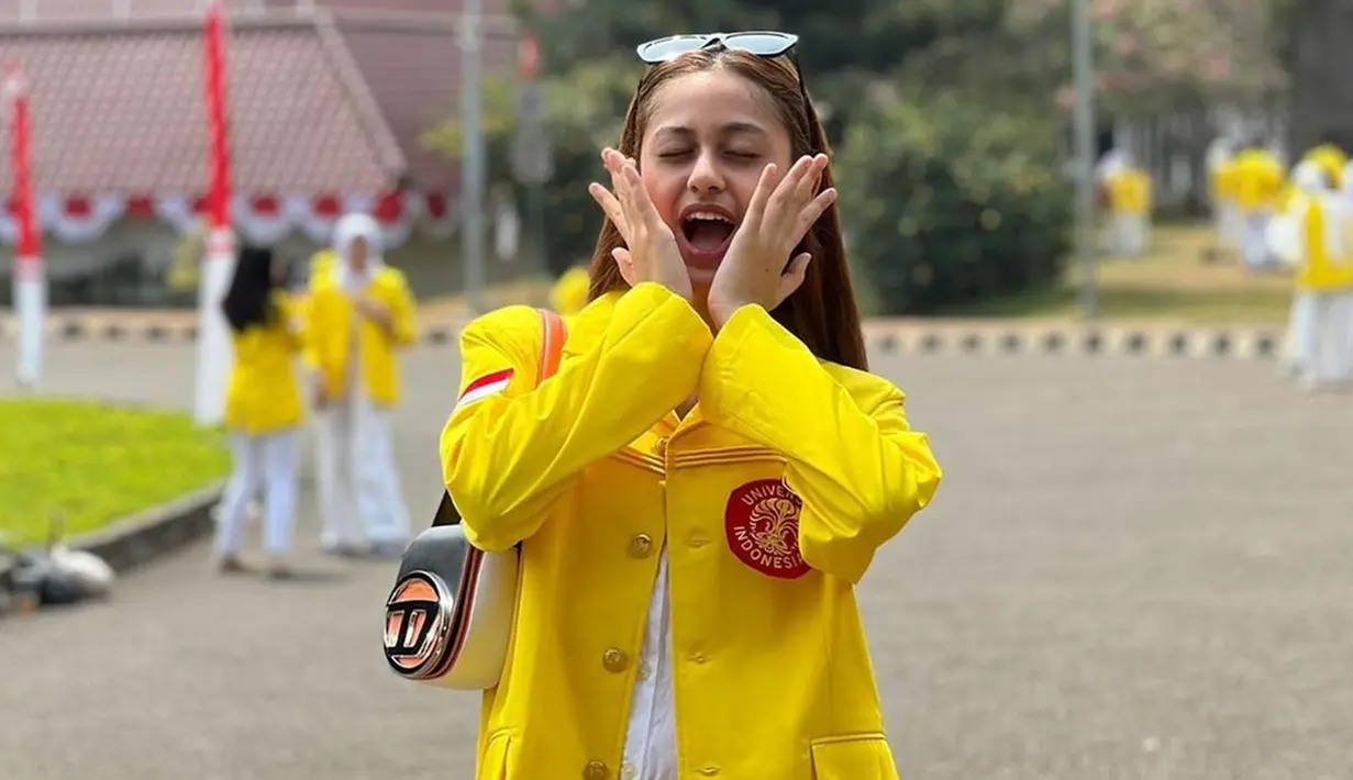 Anak artis yang juga penyanyi ini sempat mengaku bahwa FHUI sudah menjadi impianmya sejak SMA. Dalam sebuah video perkenalan, Asila mengungkapkan motivasinya menjadi bagian dari FHUI 2024 adalah untuk mendapatkan pendidikan terbaik mengenai ilmu hukum dan membuatnya menjadi pribadi yang lebih baik. (Liputan6.com/IG/@abiramzi76)