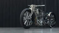 Harley-Davidson Softail Evolution full kustom berbahan stainless steel jawara Kustomfest 2017. (ist)