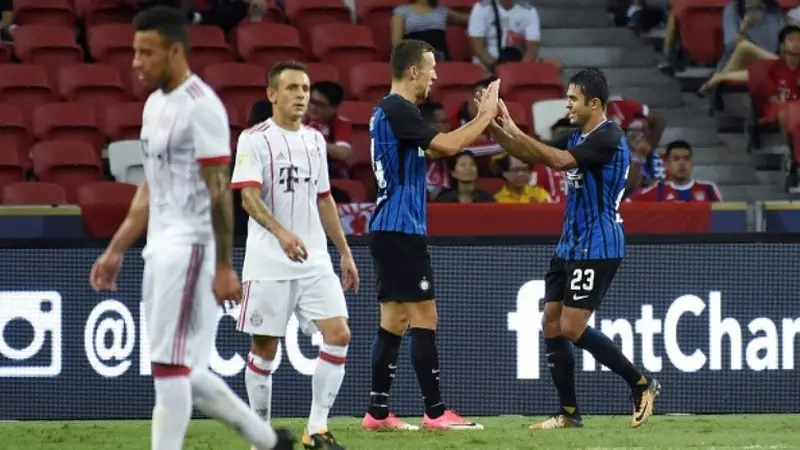 Pemain Inter Milan merayakan gol ke gawang Bayern Munchen pada laga International Champions Cup 2017 di National Stadium, Singapura, Kamis (27/7/2017). 