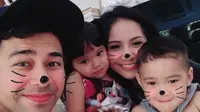 Raffi Ahmad dan Nagita Slavina bersama Rafathar Malik Ahmad dan Gempita Nora Marten [foto: instagram.com/raffinagita1717]