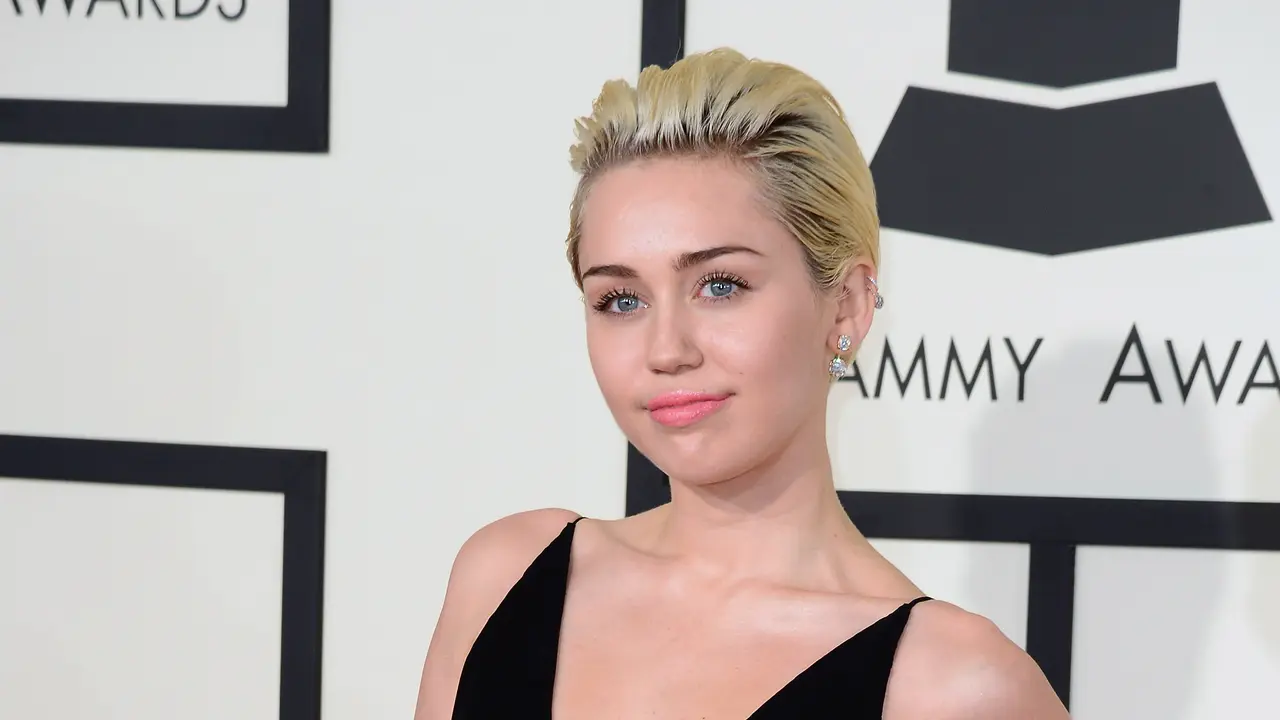 [Bintang] Miley Cyrus