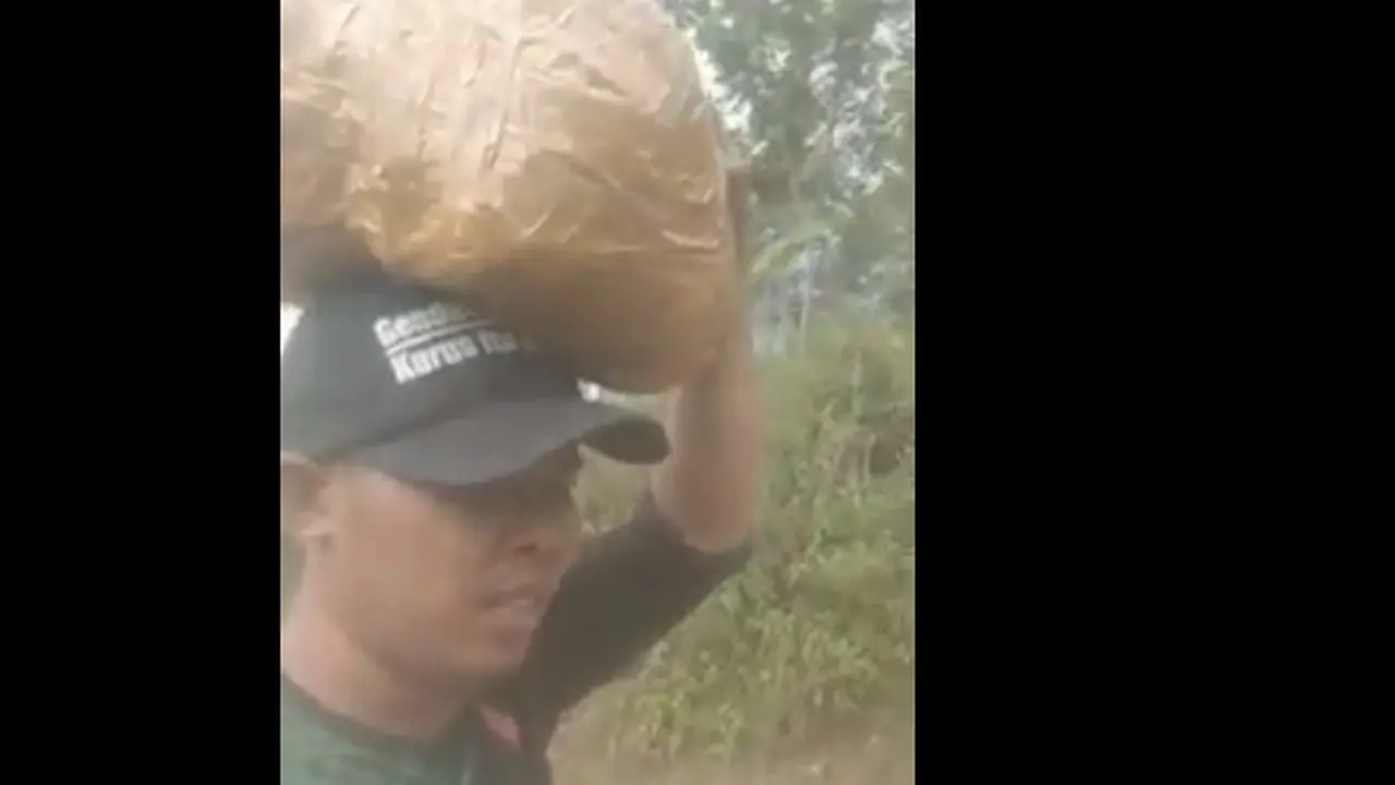 Perjuangan Manis Demi Cari Sinyal dan Antar Pesanan Online, Rela Tidur di Gardu dan Jalan Berkilo-kilo