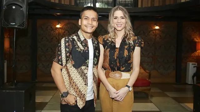 [Fimela] Randy Pangalila dan Chelsey Frank