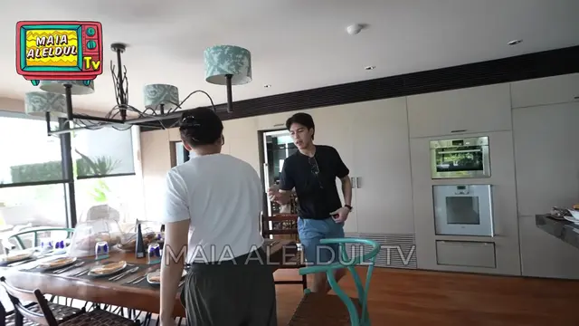 Potret Ruang Makan Villa Maia Estianty di Bali