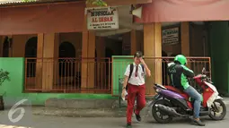 Di Musholla ini, Ayah Marshanda, Irwan Yusuf pernah beristirahat, Jakarta Selatan, Selasa (29/3). Ayah Marshanda ditangkap Dinsos DKI karena diduga berprofesi sebagai pengemis (Liputan6.com/ Gempur M Surya)
