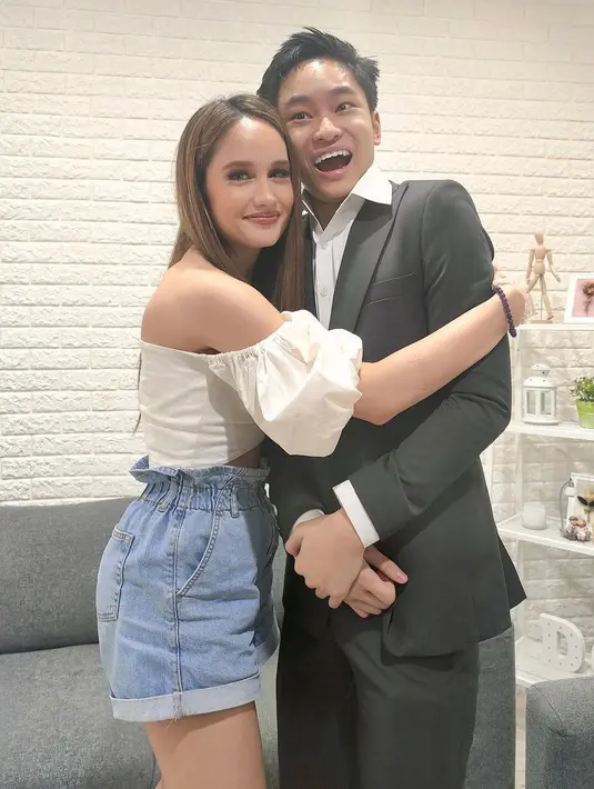 Azka Corbuzier (Instagram/claurakiehl)