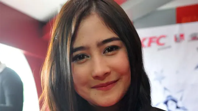 Prilly Latuconsina