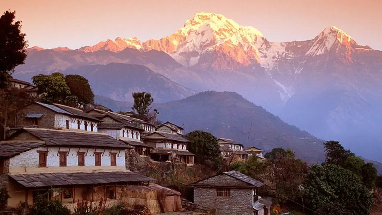 Tempat Wisata Religi di Negeri Atap Dunia, Nepal