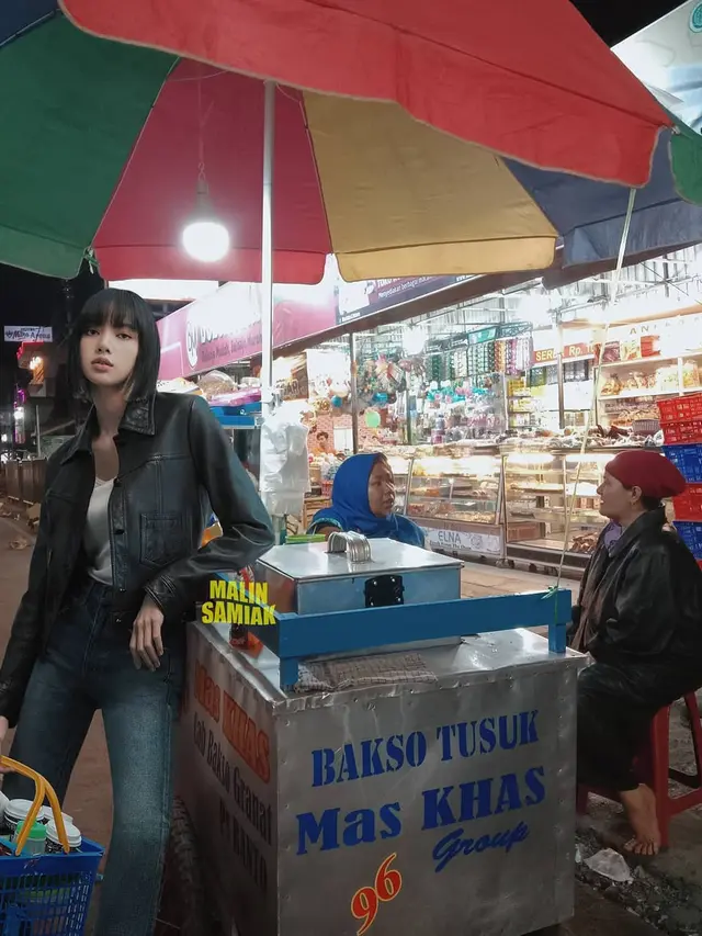 6 Editan Foto Lisa Blackpink Jika Menetap di Bukittinggi Ini Kocak