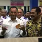 Menteri Perhubungan, Budi Karya Sumadi menjajal sistem tiket elektronik di Terminal Tipe A Tirtonadi, Surakarta, Jawa Tengah (Jateng). 