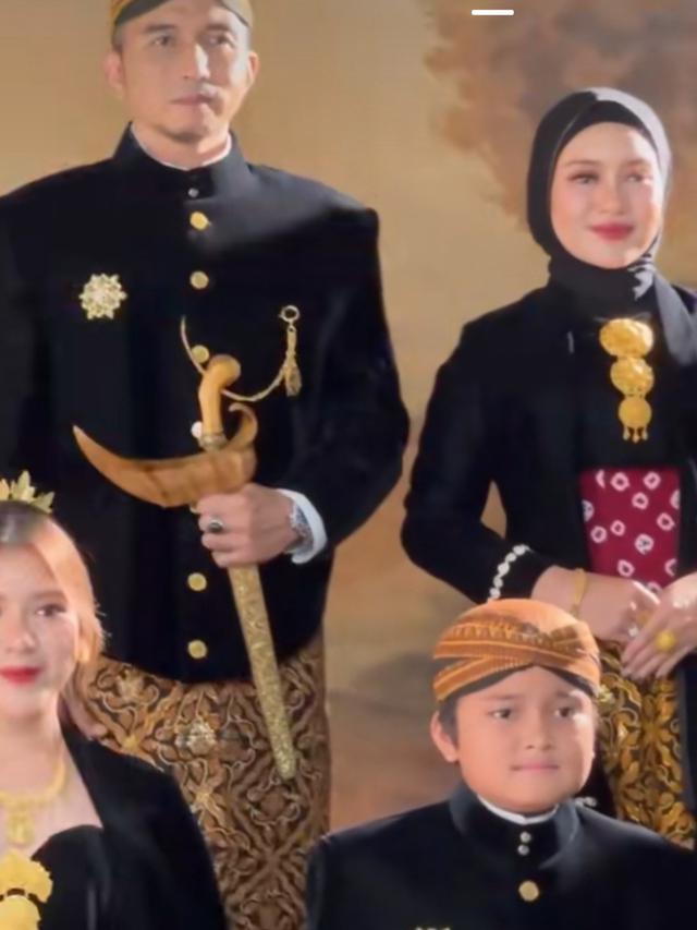 Pemotretan Tiara Andini dan Keluarga