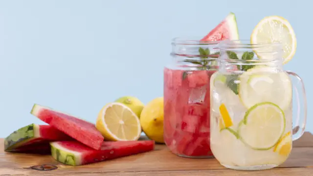 Membuat Fruit Infused Water Dapat Memberikan Kesegaran pada Tubuh