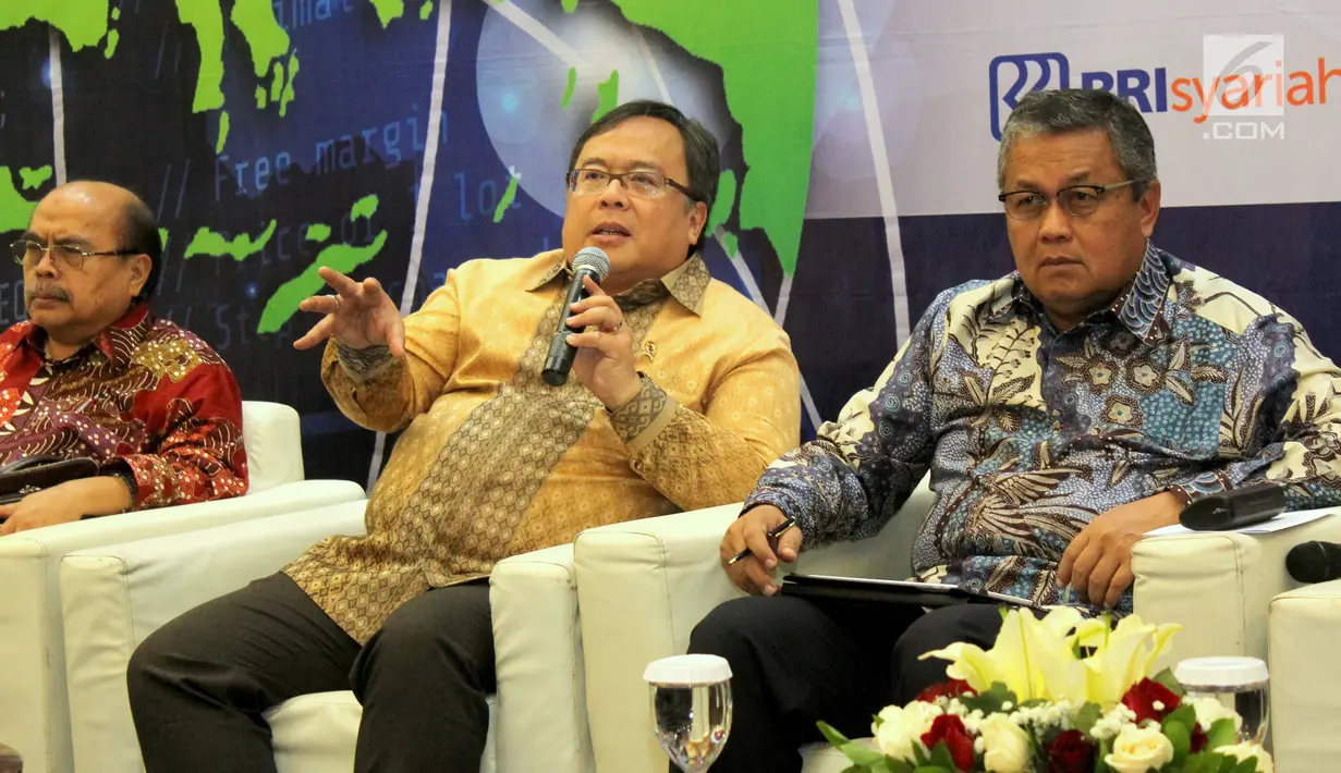 Menteri PPN/Kepala Bappenas, Bambang Brodjonegoro (tengah) memberikan paparan pada Roundtable High Level Discussion di Kantor Bappenas, Jakarta, Rabu (25/07). Diskusi mengusung tema Indonesia: Pusat Ekonomi Dunia. (Liputan6.com/HO/Bappenas)