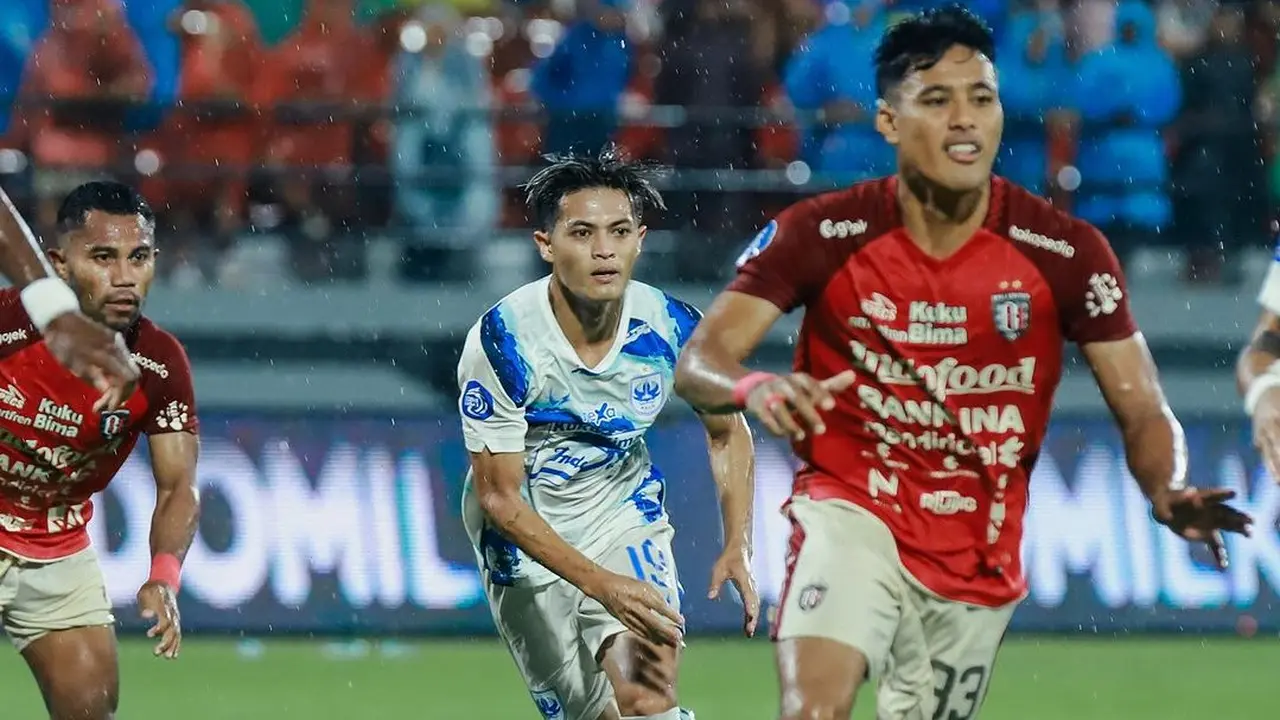 Bali United Vs PSIS Semarang di BRI Liga 1 2023/2024.