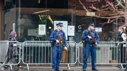 Polisi berjaga di luar pengadilan di Christchurch, Selandia Baru, 24 Agustus 2020. Pengadilan Tinggi di Christchurch memulai sidang putusan terhadap pelaku penembakan di masjid Christchurch.(Xinhua/Zhu Qiping)