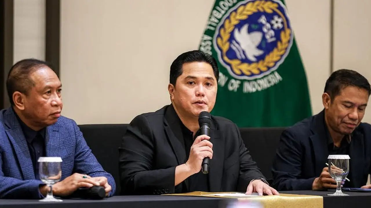 Erick Thohir menjelaskan awalnya ada 15 calon pelatih Timnas Indonesia dari Belanda, Italia, dan Spanyol, kini tersisa 3 nama.