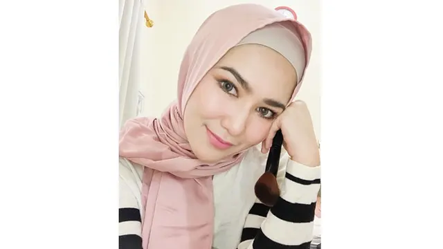 6 Potret Masayu Clara Pemeran Hits FTV Saat Berhijab, Buat Netizen Terkesima
